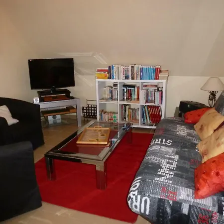 Apartament 1, Clos Symphonie, Rue De Ste Cecile 