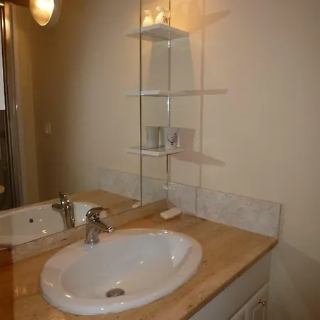 Apartament 1, Clos Symphonie, Rue De Ste Cecile 